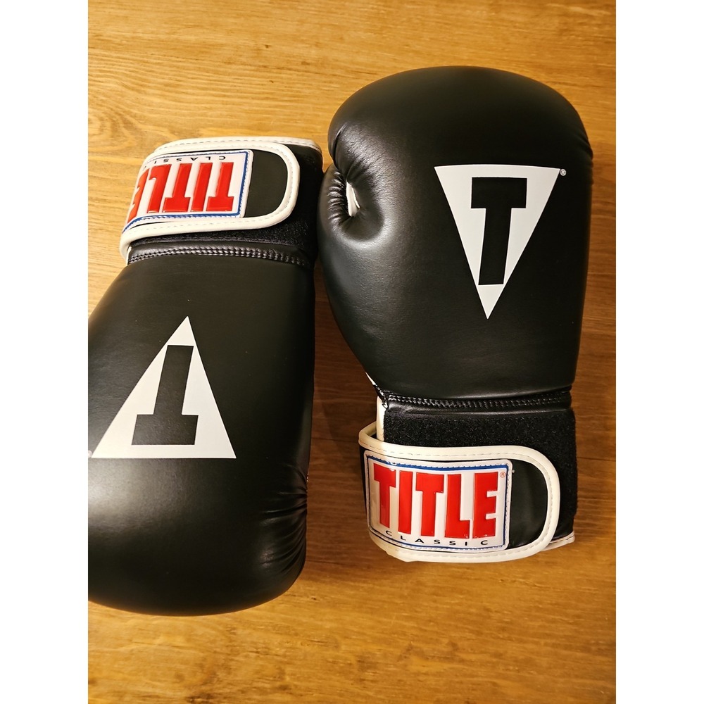 Title Boxing Classic Hook and Loop Black/Red Training Boxing Gloves Sz Reg 14-oz